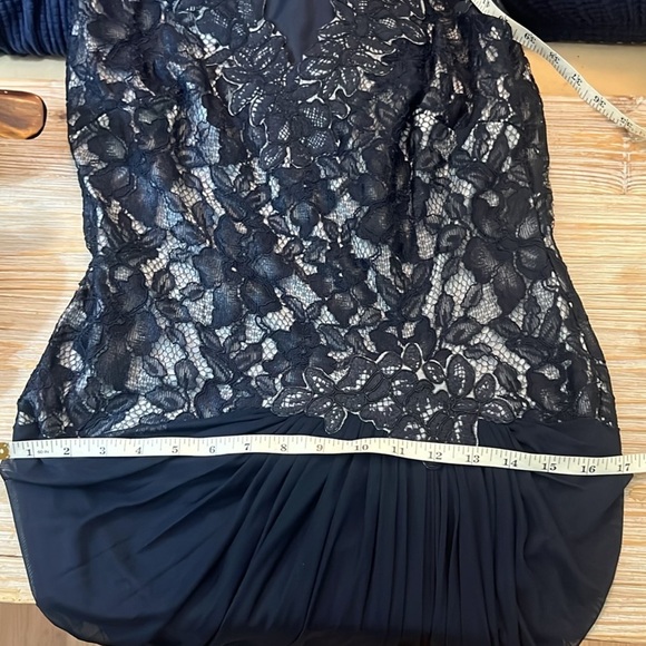 Tadashi Shoji,Exquisite,Flattering Dress Draped,Ruched Evening Lace Gown,Size 6 - Picture 11 of 12